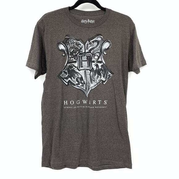Harry Potter Other - Harry Potter Crew Neck Short Sleeve T-Shirt Mens Size M Hogwarts Crest Graphic